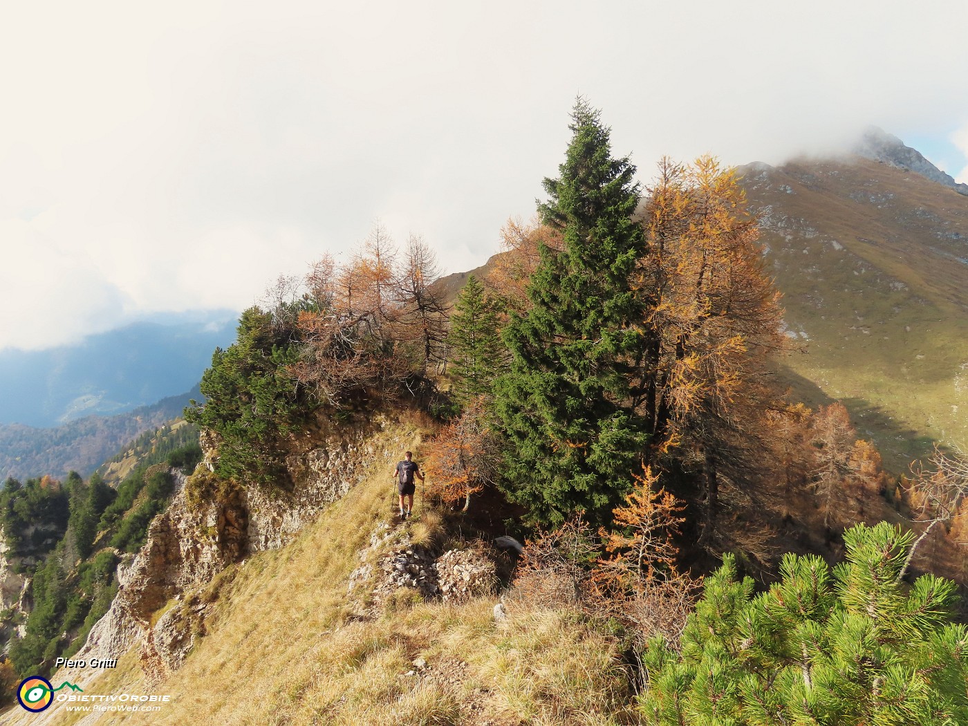 63 Rientriamo al Passo di Monte Colle.JPG